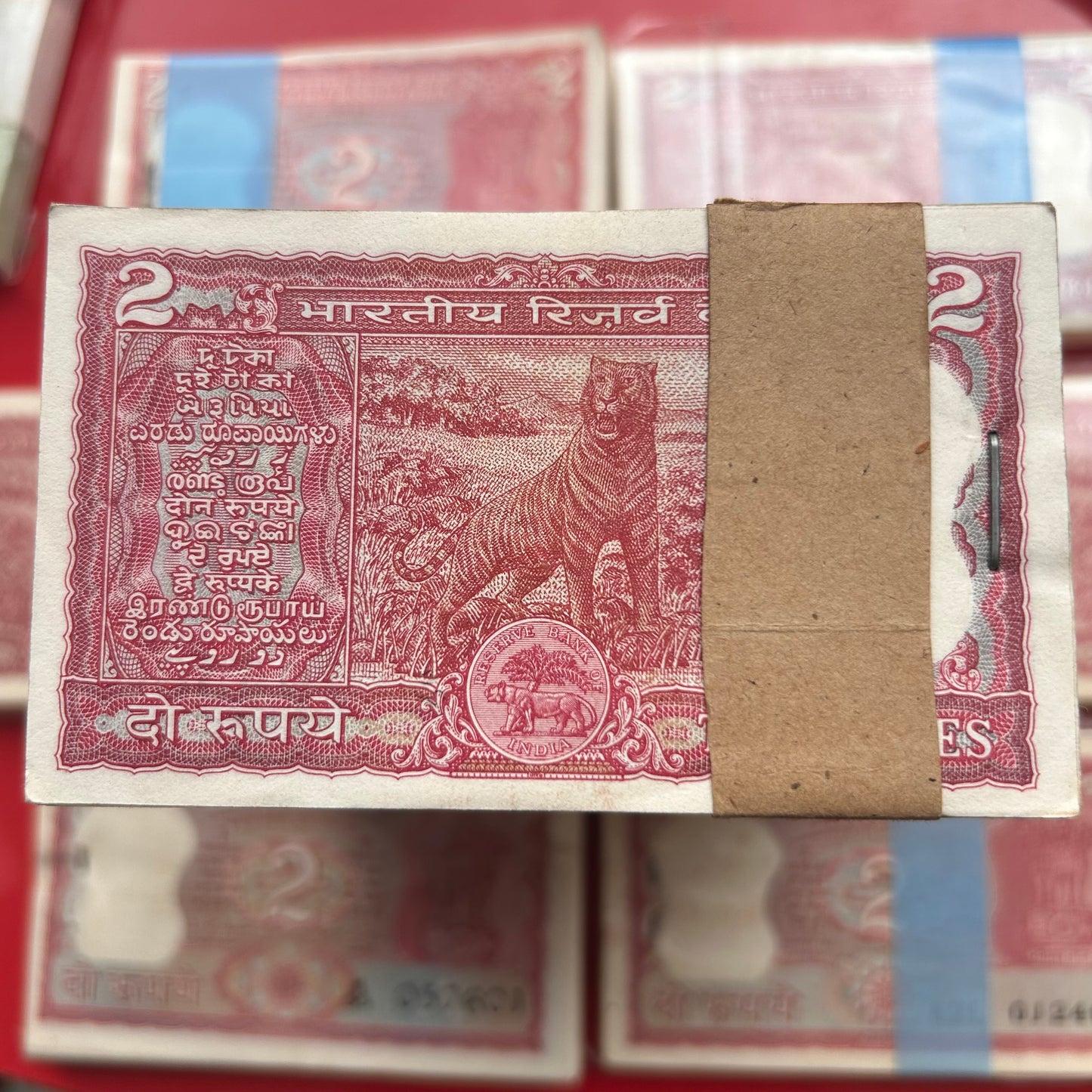 Extremely Rare 2 Rupees Tiger Issue 100 Notes Serial Packet Collectable Bundle at Lowest Price