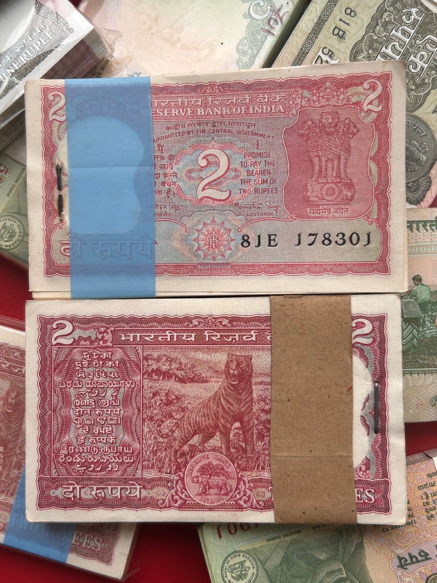 Extremely Rare 2 Rupees Tiger Issue 100 Notes Serial Packet Collectable Bundle at Lowest Price
