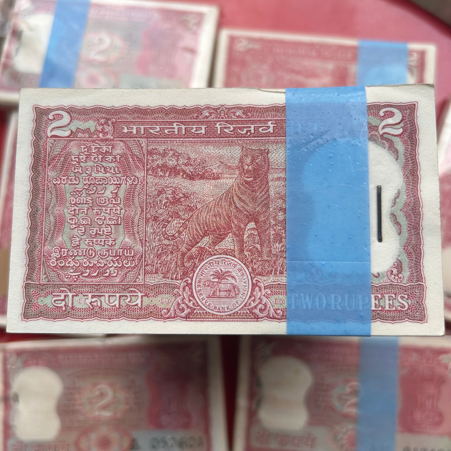 Extremely Rare 2 Rupees Tiger Issue 100 Notes Serial Packet Collectable Bundle at Lowest Price