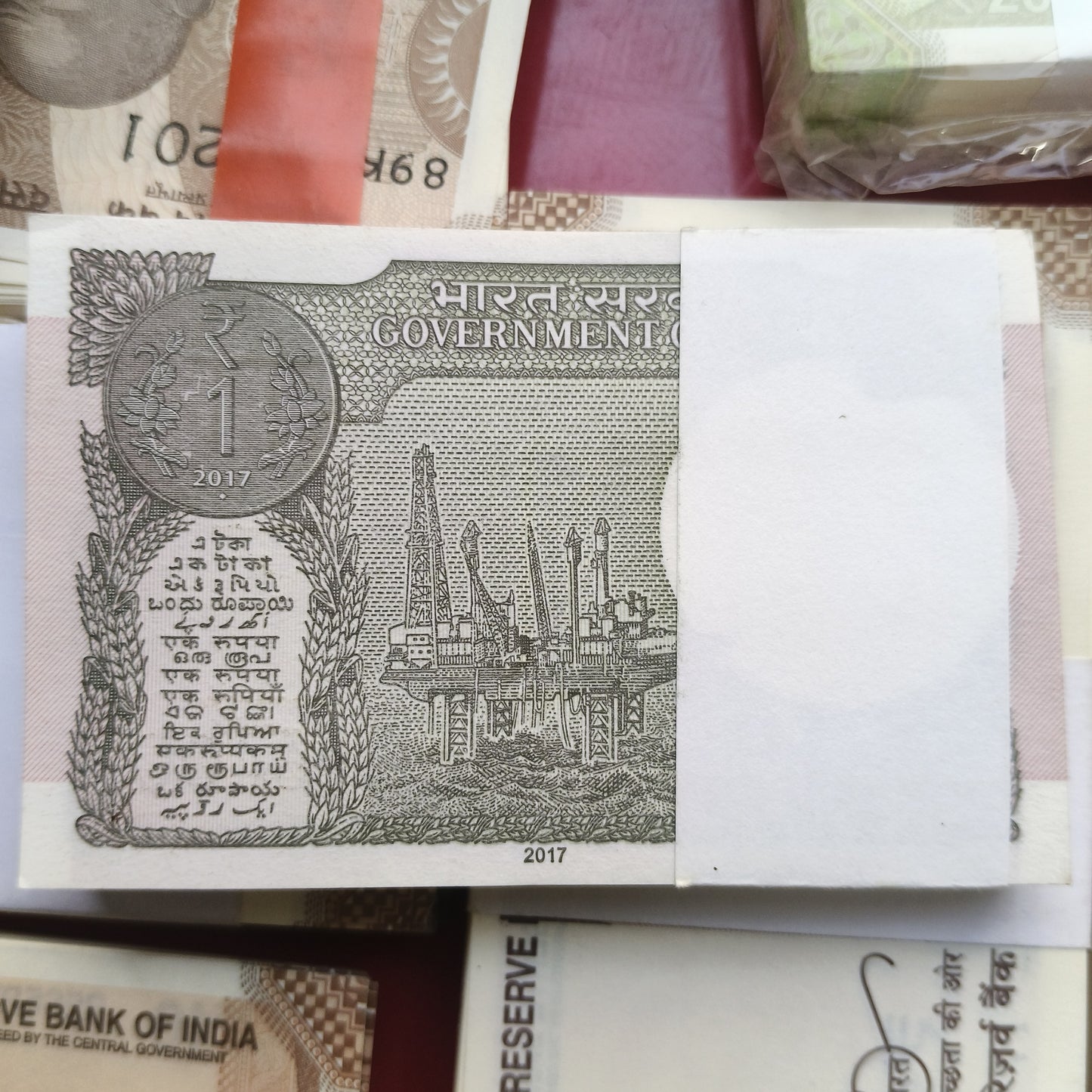 Most Valuable Rare One Rupee 2017 Bundle 100 Note Packet Serial Wise New Fresh Notes Sign By Shakti kanta Das Single Bundle Given