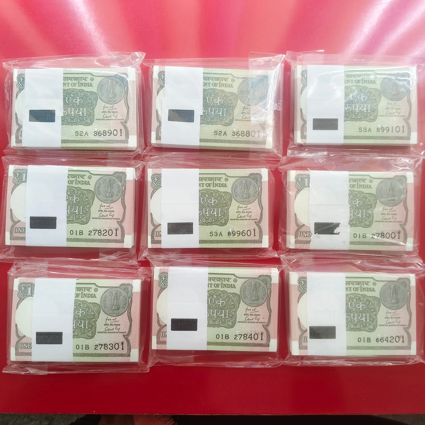 Most Demanding and Valuable One Rupee 2018 Bundle 100 Note Packet Serial Wise New Fresh Notes Sign By Subhash Garg  Single Bundle Given