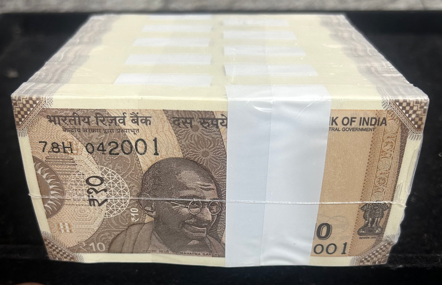 Most Valuable and Demanding 10 Rupee RIM Total 10 Bundle New Fresh 1000 Notes RIB Sealed Packed RIM at Lowest Price Face Value 10,000