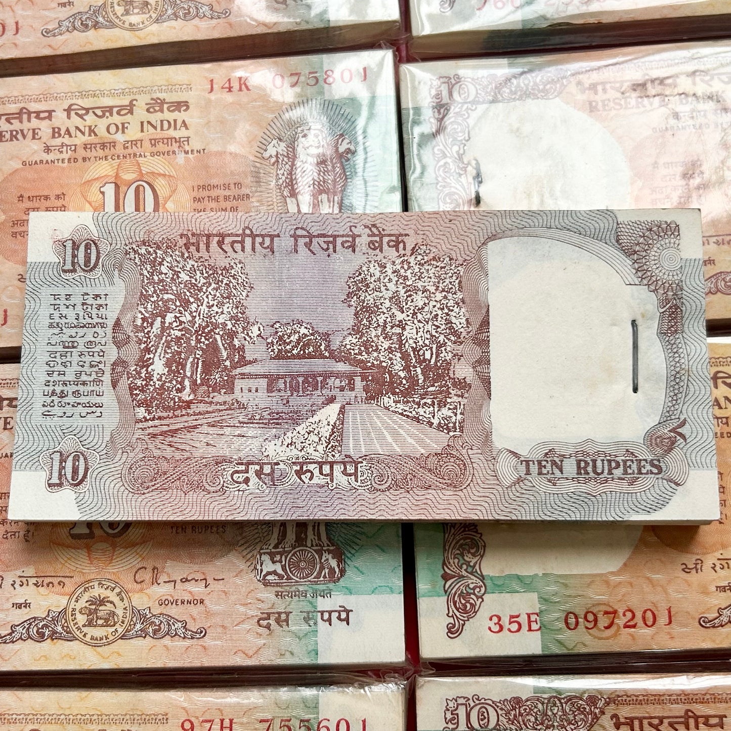 Extremely Rare Ten Rupee Shalimar Issue Bundle Governor C Rangarajan Serial Wise Gaddi 100 Notes Packet