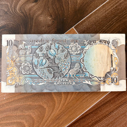 Extremely Rare Ten Rs Peacock Bundle Gem UNC Condition 100 Notes Serial Wise Gaddi Packet