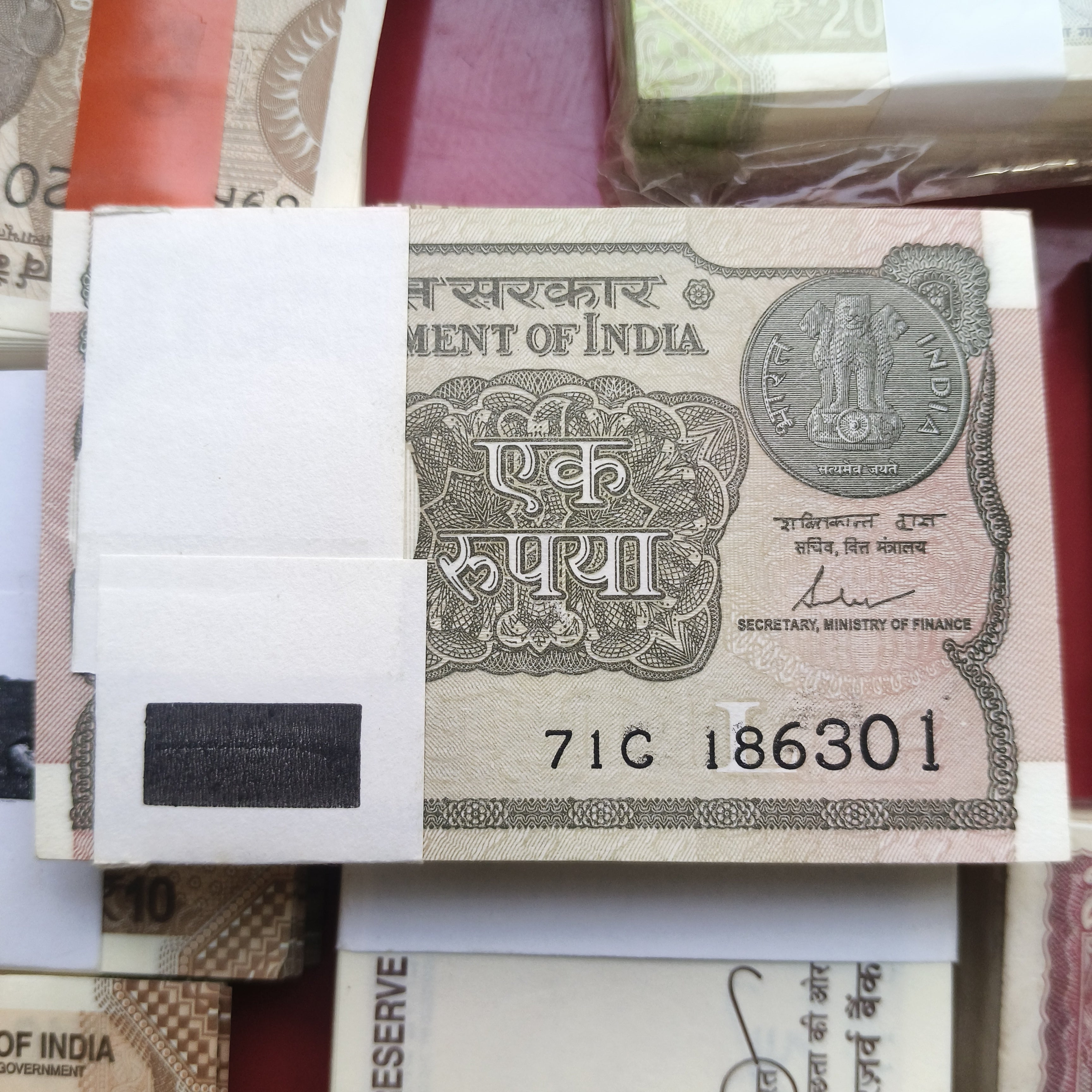 Most Valuable Rare One Rupee 2019 Bundle 100 Note Packet Serial Wise N ...