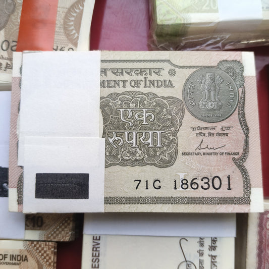 Most Valuable Rare One Rupee Bundle 100 Note Packet Serial Wise New Fresh Notes Sign By Shakti kanta DasYear 2017 Single Bundle Given