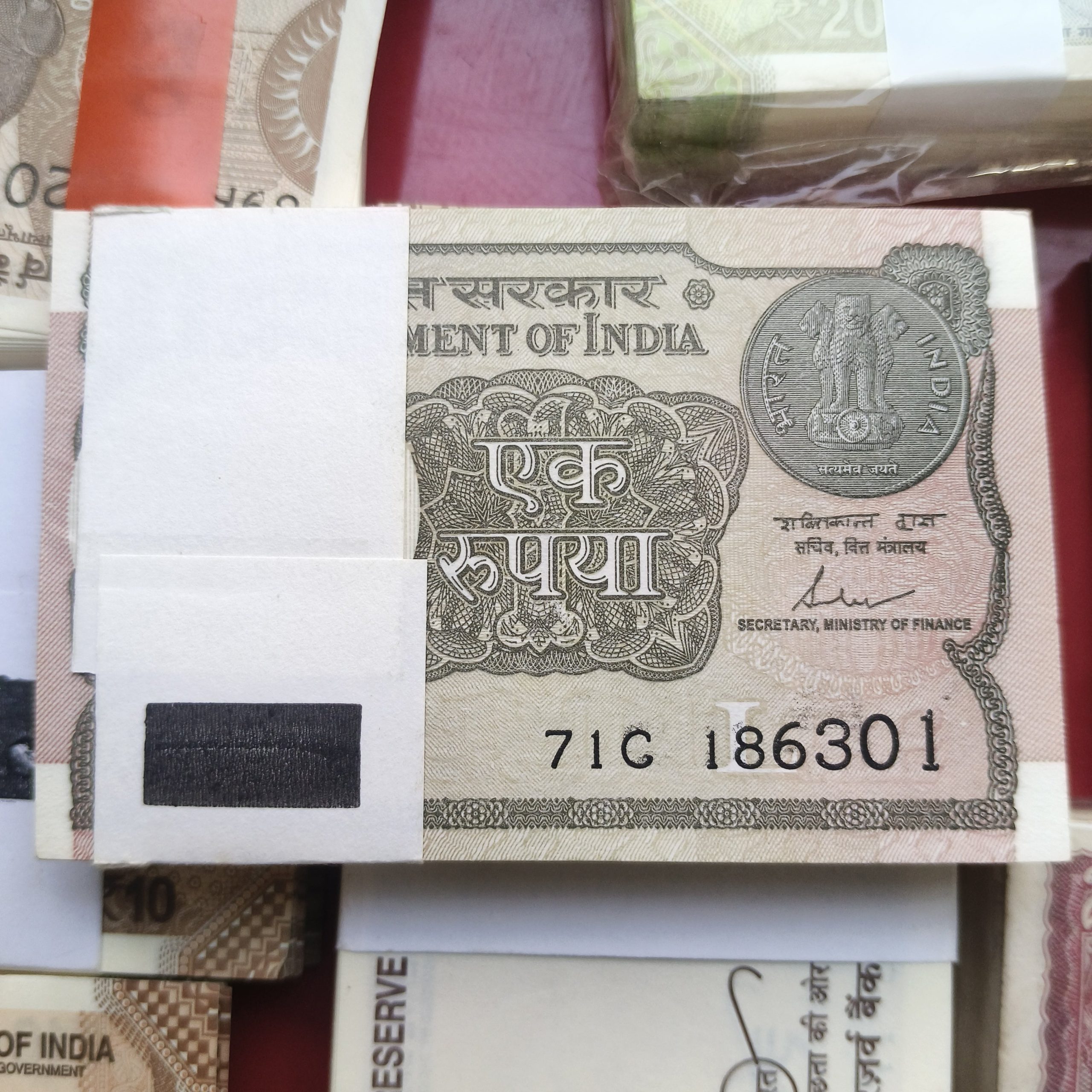 Most Valuable Rare One Rupee 2019 Bundle 100 Note Packet Serial Wise New Fresh Notes Single Bundle Given