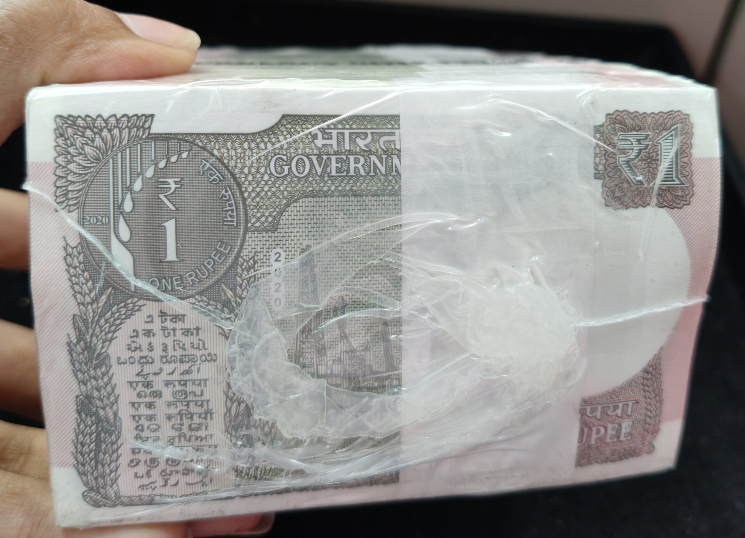 1 Rupee RIM 2020 — Finance Secretary Atanu Chakraborty — Sealed Pack of 1,000 Notes - Image 2