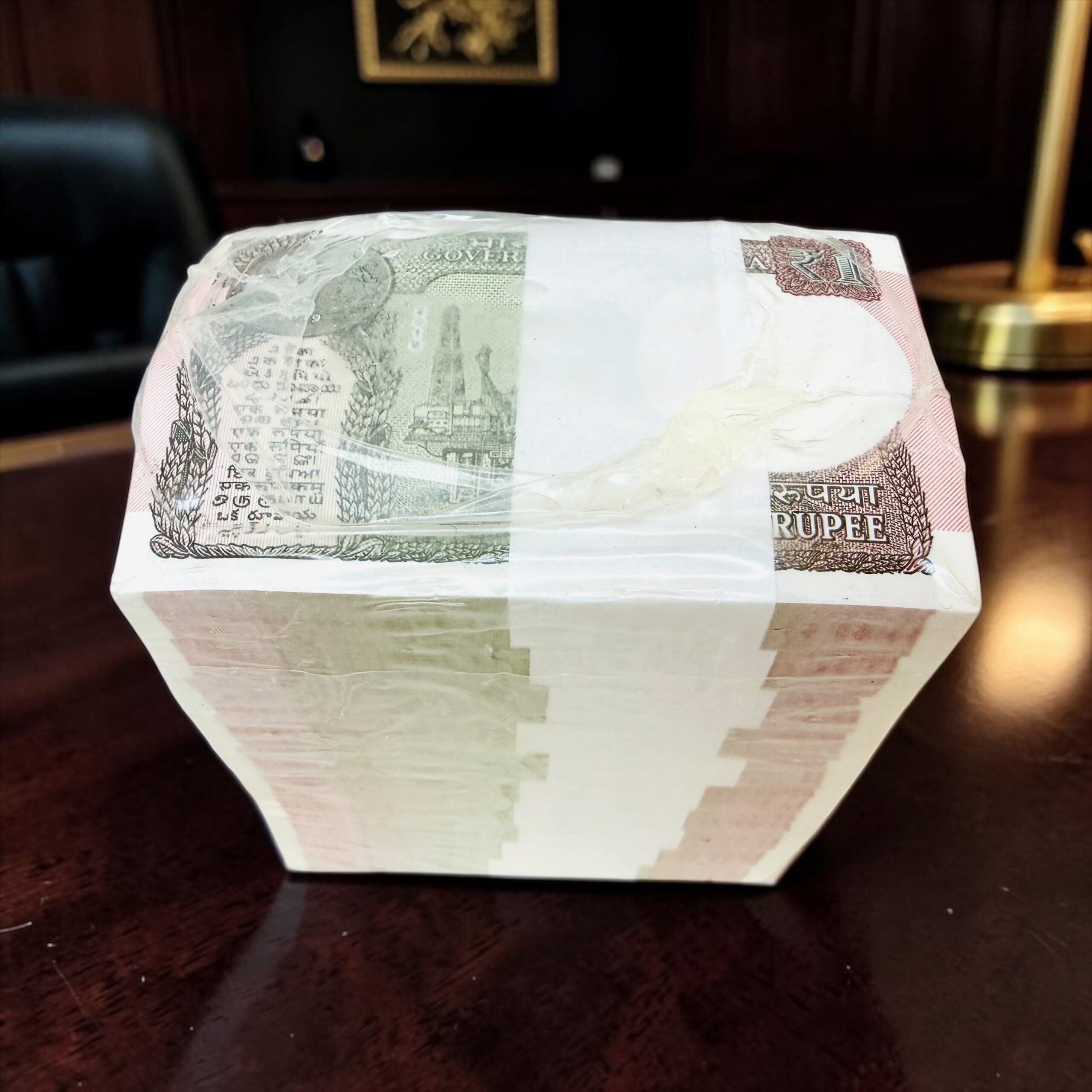 1 Rupee RIM 2019 — Finance Secretary Subhash Chandra Garg — Large Font Seal — Sealed Pack of 1,000 Notes - Image 2